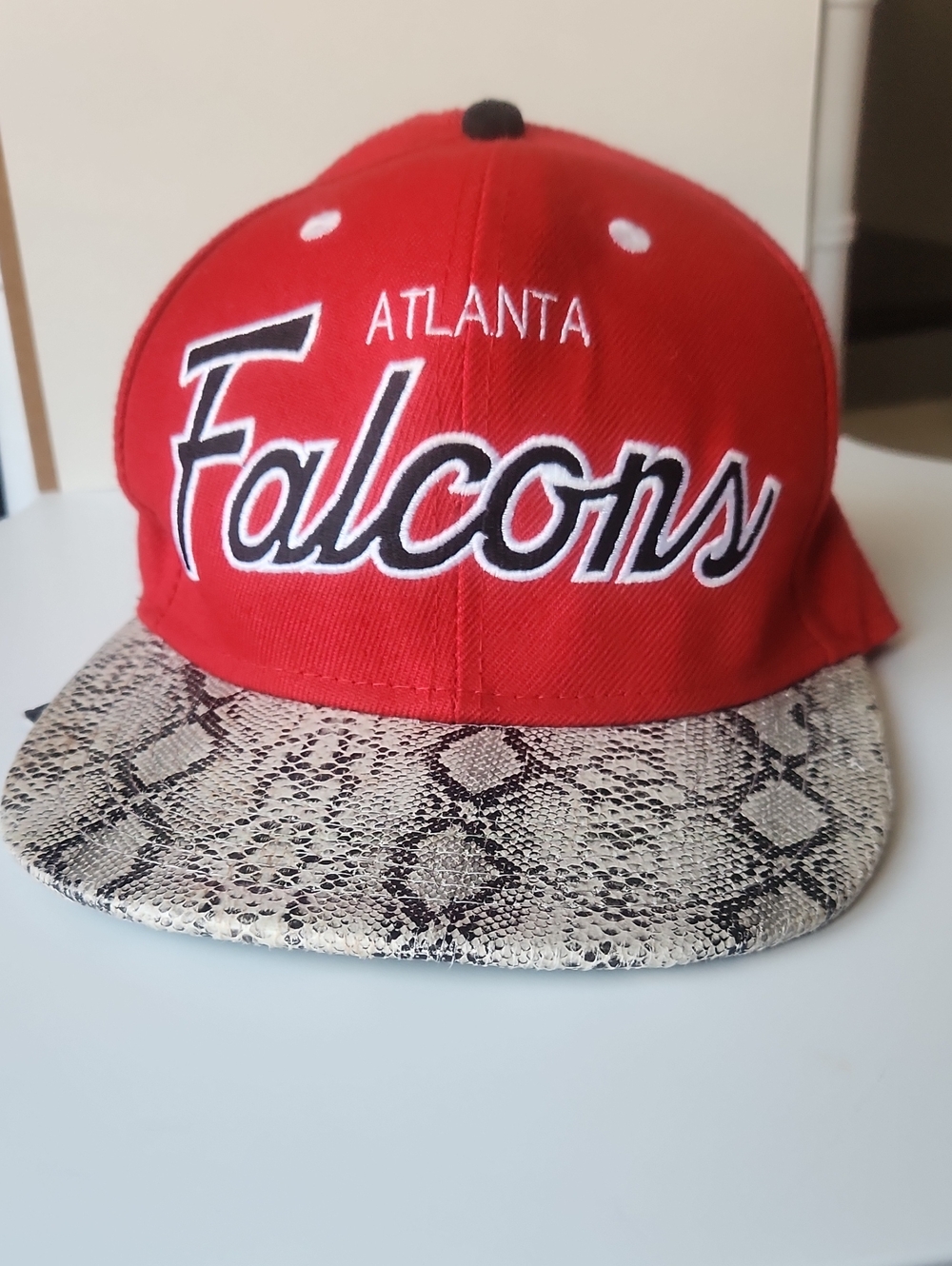 Gallery Red Atlanta Falcons Kids Snapback with Snake-Print Brim